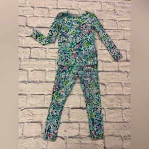 Lilly Pulitzer Dive Bar Sz 4 Kids Pajama Set - Pink and Blue hues.